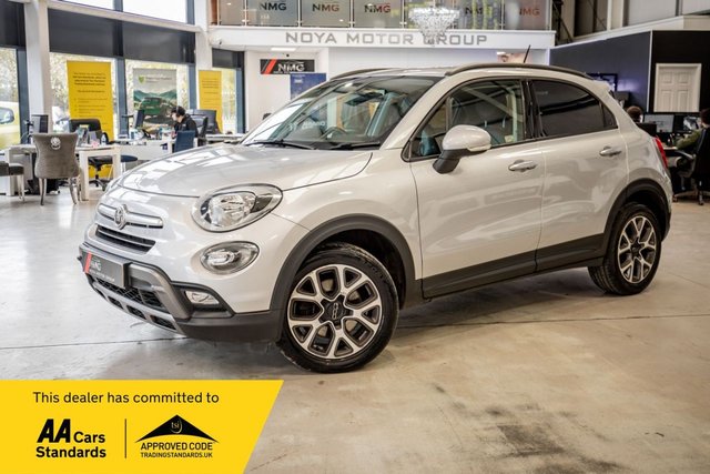 2016 FIAT 500X 1.6 MULTIJETII CROSS SUV 5DR DIESEL MANUAL EURO 6 S S 120... photo