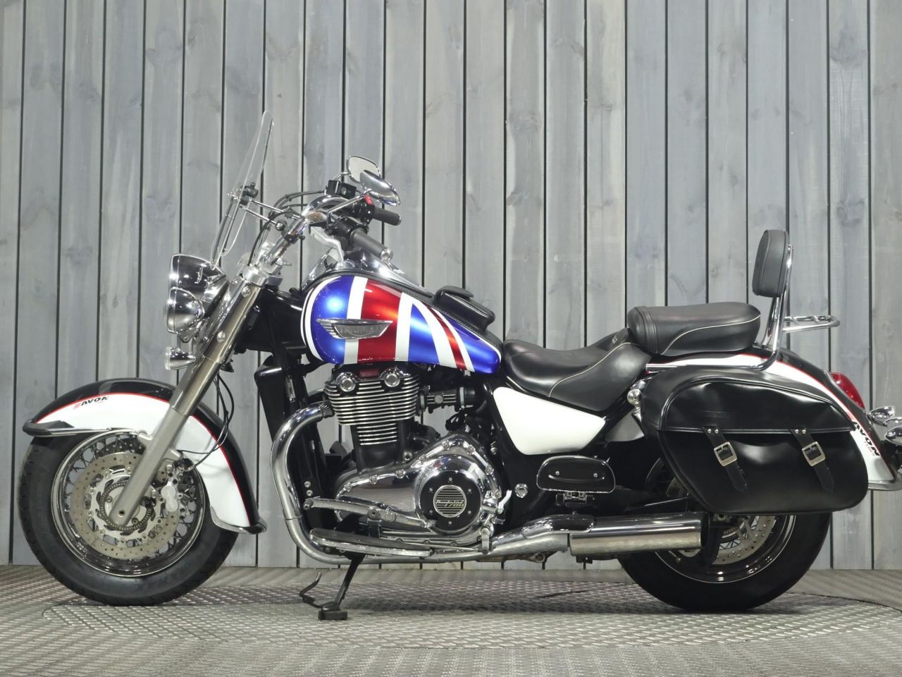TRIUMPH THUNDERBIRD 1700