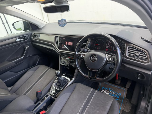 View our VOLKSWAGEN T-ROC