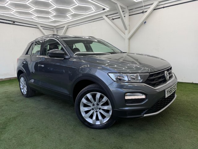 View our VOLKSWAGEN T-ROC