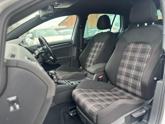 2016 VOLKSWAGEN GOLF - Photo 11