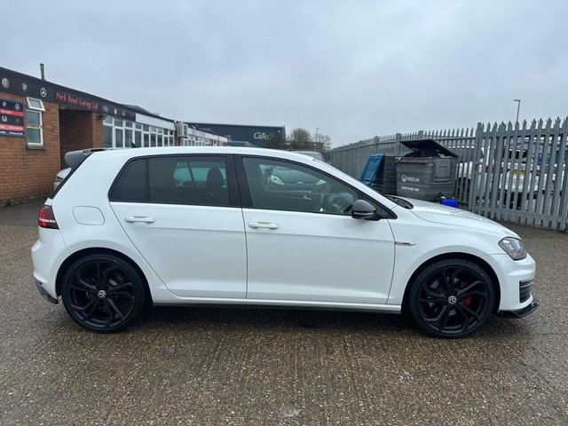 2016 VOLKSWAGEN GOLF - Photo 2