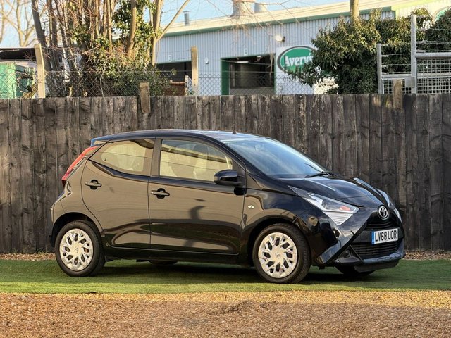2018 TOYOTA AYGO - Photo 3