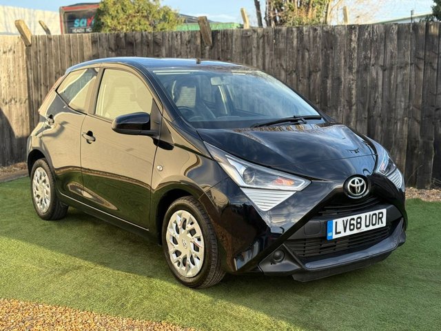2018 TOYOTA AYGO - Photo 2