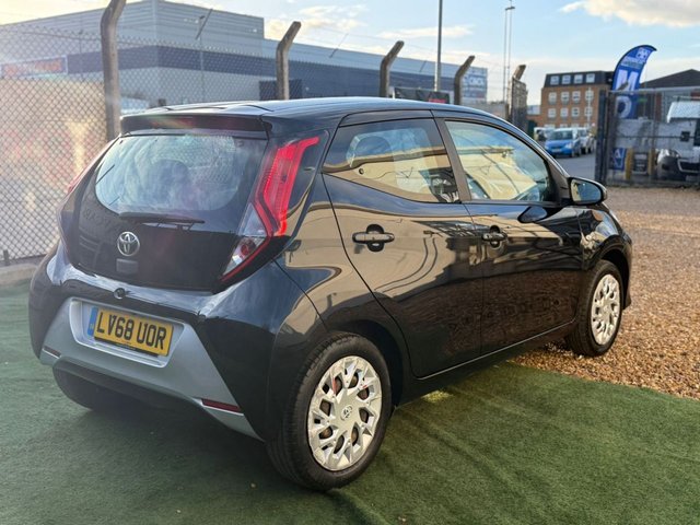 2018 TOYOTA AYGO - Photo 6