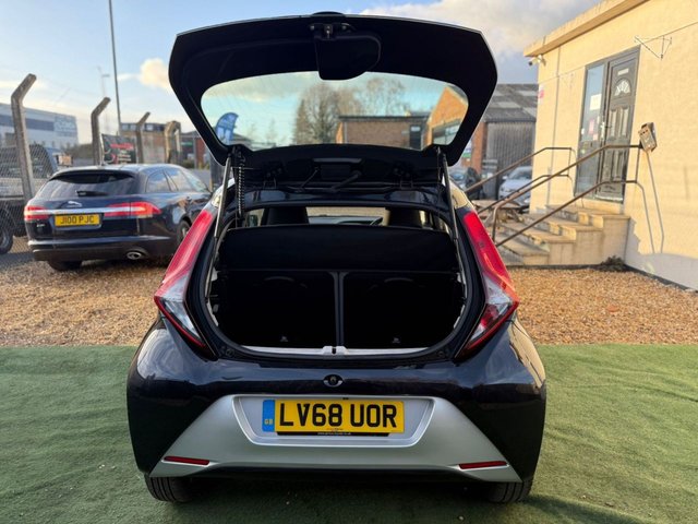 2018 TOYOTA AYGO - Photo 9