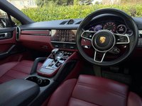 USED 2023 T PORSCHE CAYENNE 3.0 V6 E-Hybrid 17.9kWh Platinum Edition Coupe 5dr Petrol Plug-in Hybrid TiptronicS 4WD Euro 6 (s/s) (3.6kW Charger) (462 ps) 