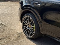 USED 2023 T PORSCHE CAYENNE 3.0 V6 E-Hybrid 17.9kWh Platinum Edition Coupe 5dr Petrol Plug-in Hybrid TiptronicS 4WD Euro 6 (s/s) (3.6kW Charger) (462 ps) 