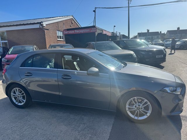 2020 Mercedes-Benz A-CLASS - Photo 2