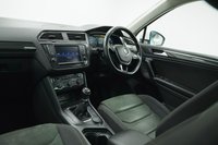 USED 2016 66 VOLKSWAGEN TIGUAN 2.0 TDI BlueMotion Tech SEL 4Motion Euro 6 (s/s) 5dr 7 Stamp Service History