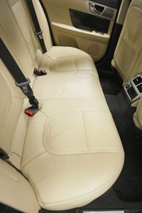 USED 2015 15 JAGUAR XF 2.2d Luxury Auto Euro 5 (s/s) 4dr Full Cream Leather