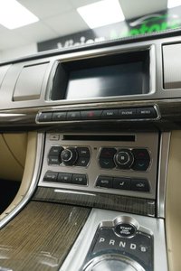 USED 2015 15 JAGUAR XF 2.2d Luxury Auto Euro 5 (s/s) 4dr Full Cream Leather