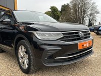 USED 2022 22 VOLKSWAGEN TIGUAN 1.5 TSI Life SUV 5dr Petrol Manual Euro 6 (s/s) (130 ps) FULL SERVICE HISTORY + FINISHED IN DEEP BLACK WITH BLACK CLOTH SEATS + APPLE CARPLAY + PARKING SENSORS + DAB RADIO + SAT NAV + BLUETOOTH + DUAL CLIMATE CONTROL + AIRCON + CRUISE CONTROL