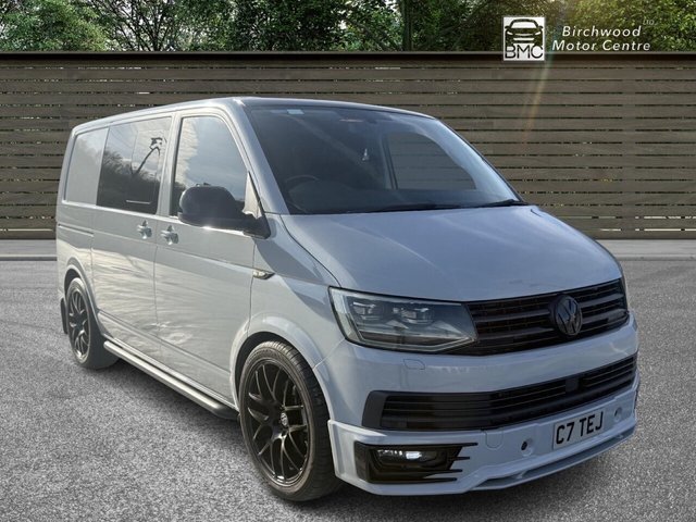 View our Volkswagen Transporter 2.0 BiTDI T32 BlueMotion Tech Highline Kombi Double Cab 5dr Diesel Manual FWD SWB Euro 6 (s/s) (204 ps)