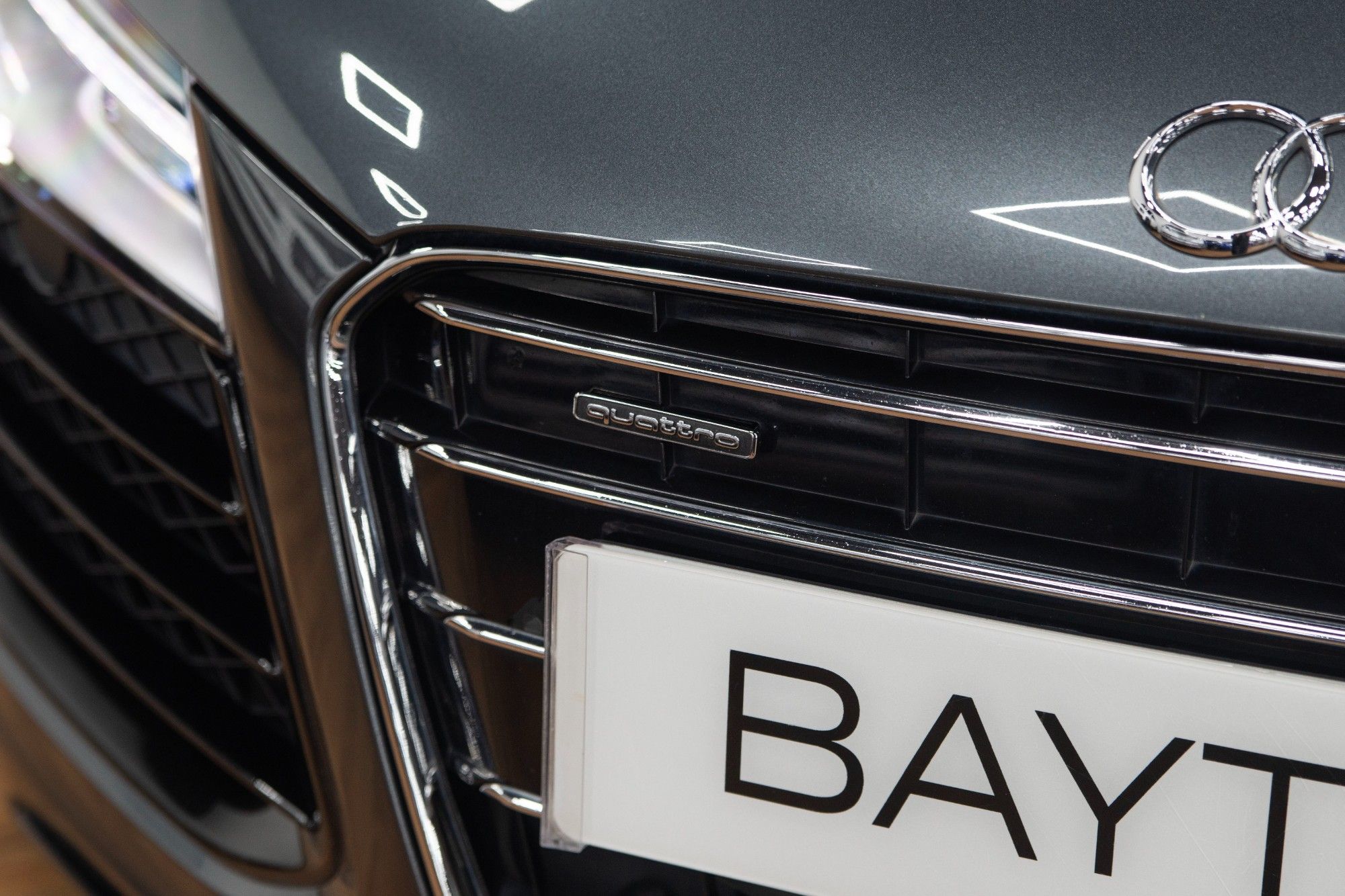 USED 2013 62 AUDI R8 5.2 FSI V10 S Tronic 
