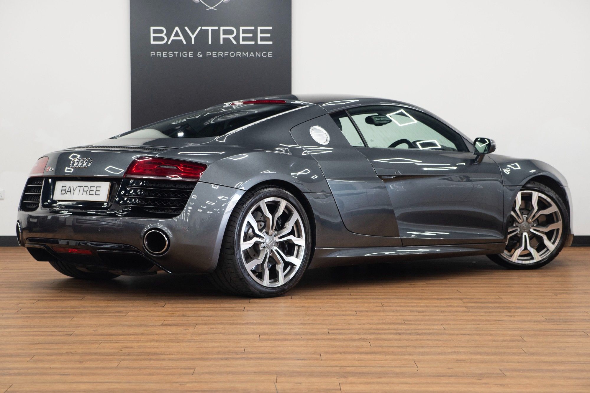 USED 2013 62 AUDI R8 5.2 FSI V10 S Tronic 