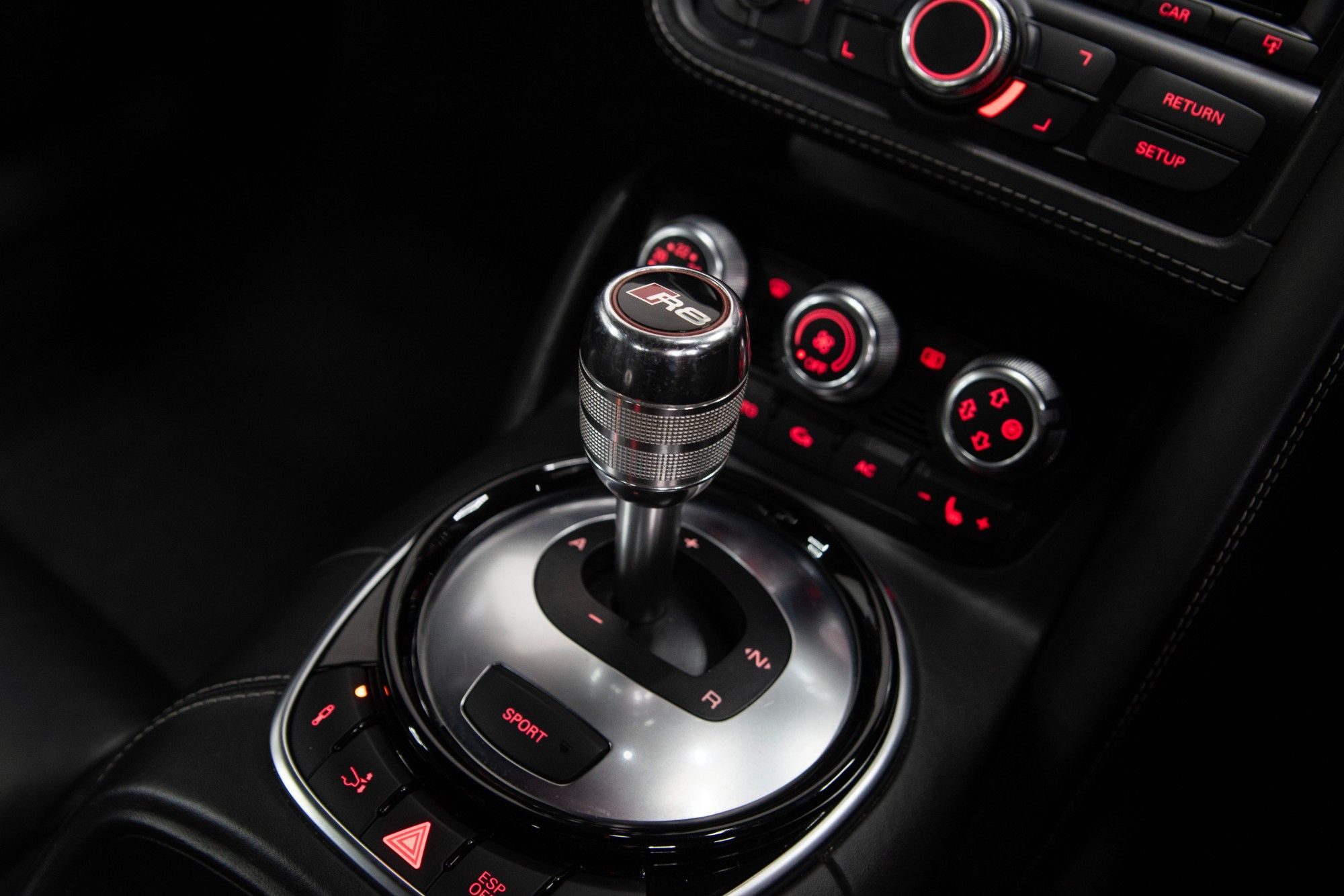 USED 2013 62 AUDI R8 5.2 FSI V10 S Tronic 