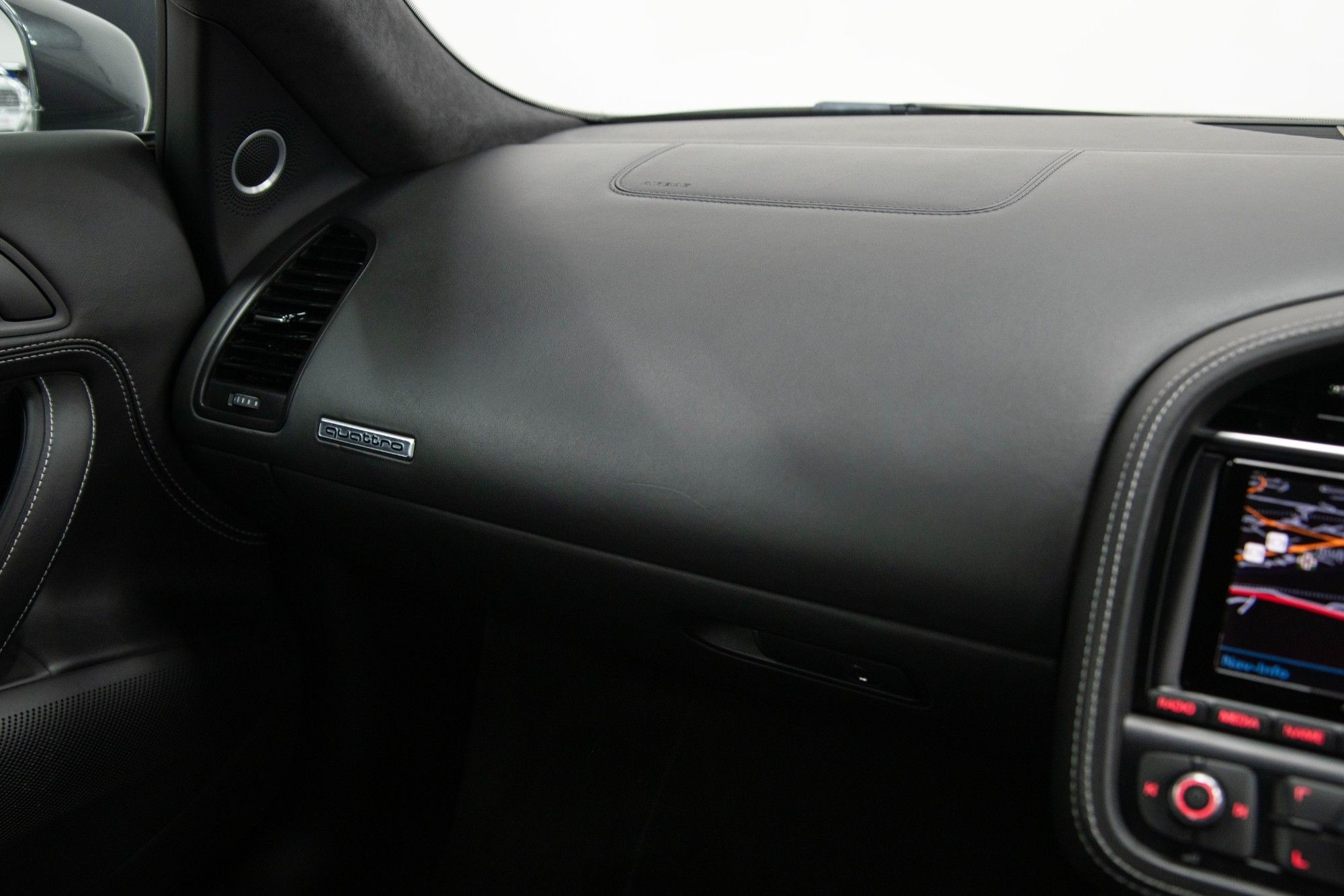 USED 2013 62 AUDI R8 5.2 FSI V10 S Tronic 