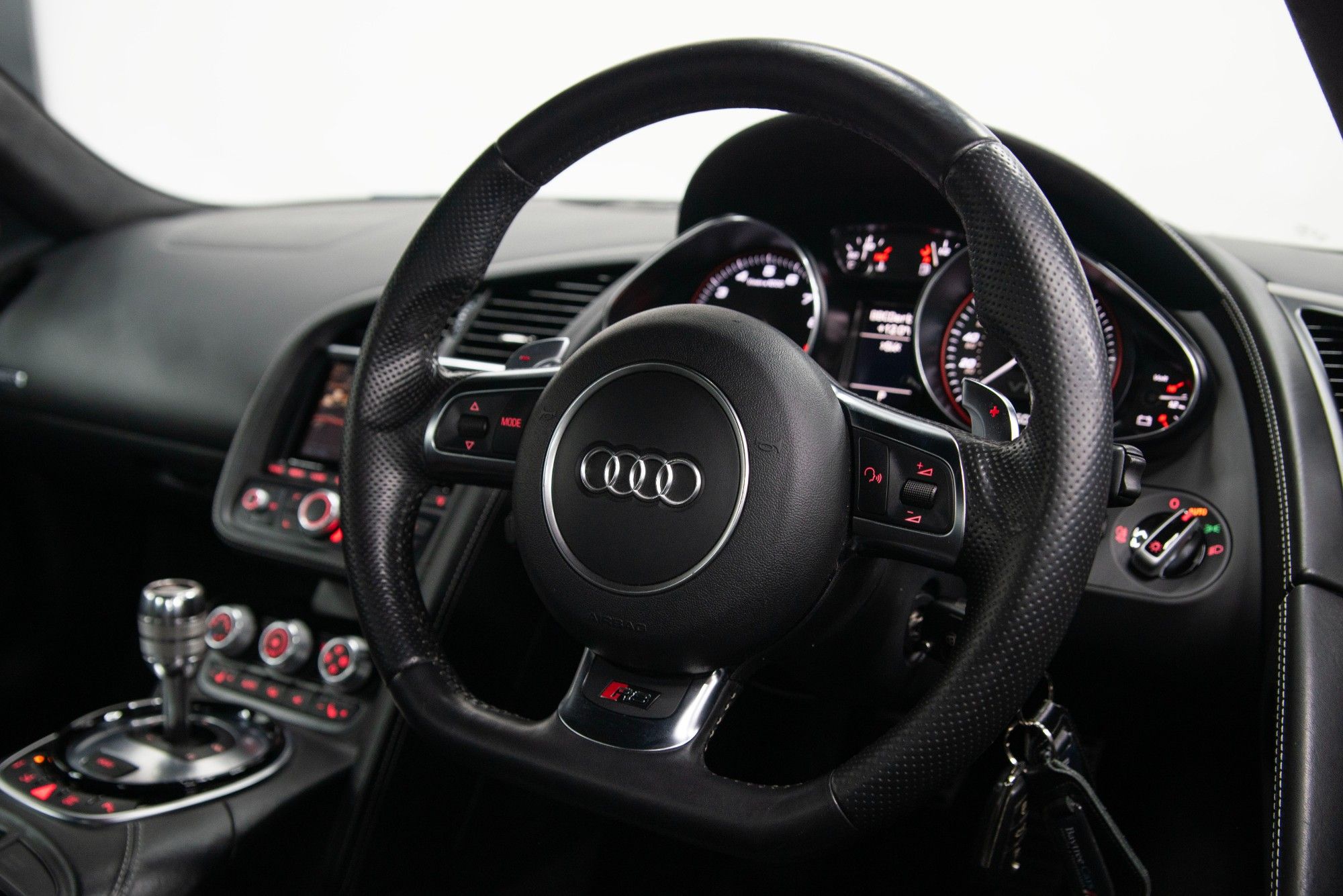 USED 2013 62 AUDI R8 5.2 FSI V10 S Tronic 