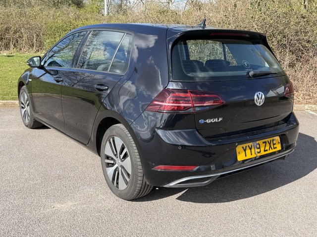 2019 VOLKSWAGEN E-GOLF - Photo 3