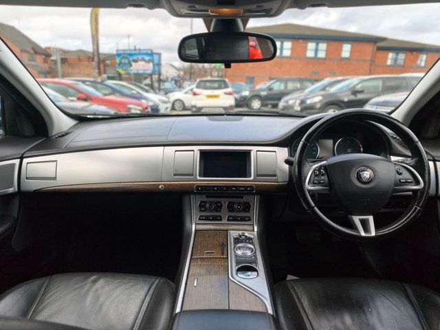 2015 JAGUAR XF - Photo 7