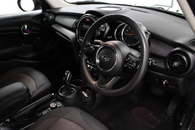 2020 MINI HATCH - Photo 12