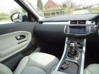 USED 2017 67 LAND ROVER RANGE ROVER EVOQUE 2.0 eD4 SE SUV 5dr Diesel Manual FWD Euro 6 (s/s) (150 ps) SANTORINI BLACK WITH FULL BEIGE LEATHER 