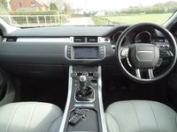 USED 2017 67 LAND ROVER RANGE ROVER EVOQUE 2.0 eD4 SE SUV 5dr Diesel Manual FWD Euro 6 (s/s) (150 ps) SANTORINI BLACK WITH FULL BEIGE LEATHER 