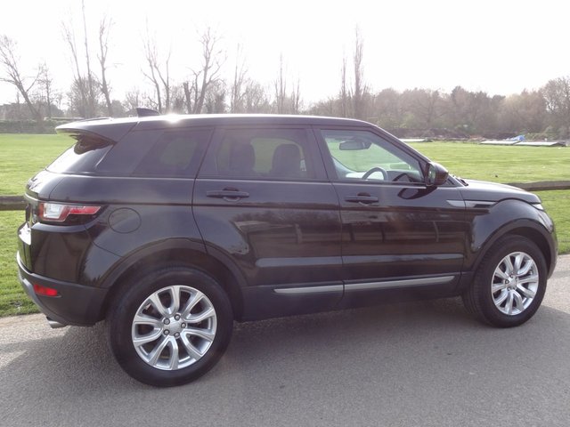 2017 Land Rover RANGE ROVER EVOQUE - Photo 4