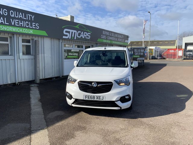 View our VAUXHALL COMBO LIFE