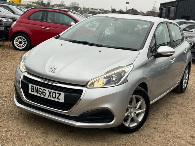 2016 PEUGEOT 208 - Photo 8