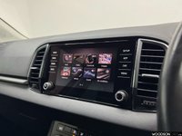 USED 2019 69 SKODA KAROQ 1.0 TSI GPF SE SUV 5dr Petrol Manual Euro 6 (s/s) (115 ps) 1 Previous Owner / Apple Car Play / Parking Sensors / Bluetooth / Cruise Control / Auto Lights