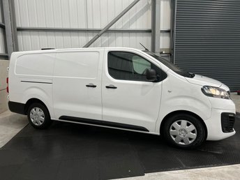 2022 VAUXHALL VIVARO