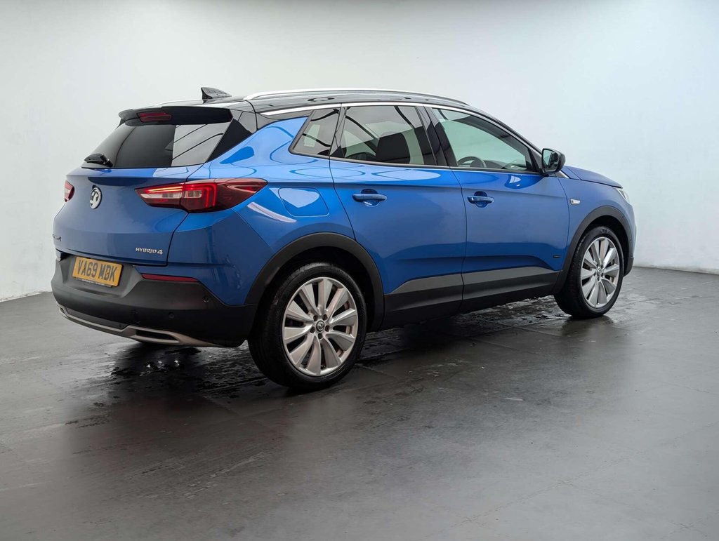 Used 2020 69 VAUXHALL GRANDLAND X 1.6 Grandland X Ultimate Nav Hybrid4 Auto 4WD 5dr CLICK & COLLECT/ HOME DELIVERY