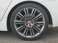 USED 2015 65 JAGUAR XJ 3.0d V6 Portfolio Saloon 4dr Diesel Auto Euro 5 (s/s) (275 ps) HEATED, COOLED & MEMORY SEATS
