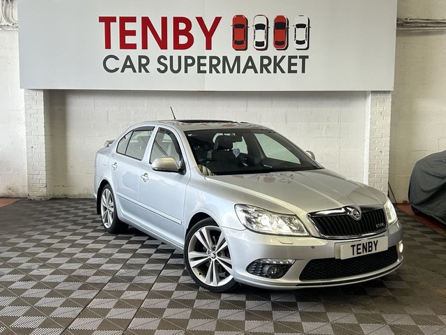 2011 OCTAVIA 2.0 TDI VRS HATCHBACK 5DR DIESEL DSG EURO 5 170 PS 137,600... photo