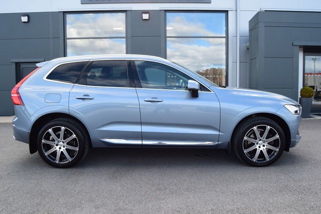 2017 VOLVO XC60 - Photo 8