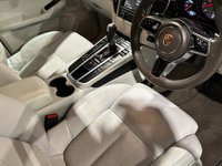 USED 2015 V PORSCHE MACAN 3.0 V6 S SUV 5dr Petrol PDK 4WD Euro 6 (s/s) (340 ps) 