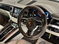 USED 2015 V PORSCHE MACAN 3.0 V6 S SUV 5dr Petrol PDK 4WD Euro 6 (s/s) (340 ps) 