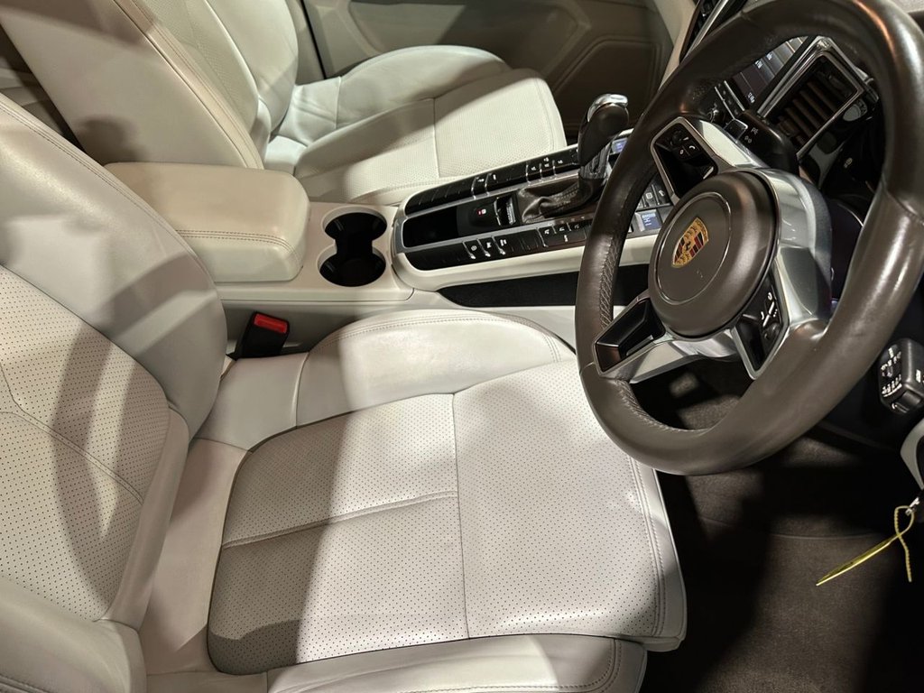 USED 2015 V PORSCHE MACAN 3.0 V6 S SUV 5dr Petrol PDK 4WD Euro 6 (s/s) (340 ps) 