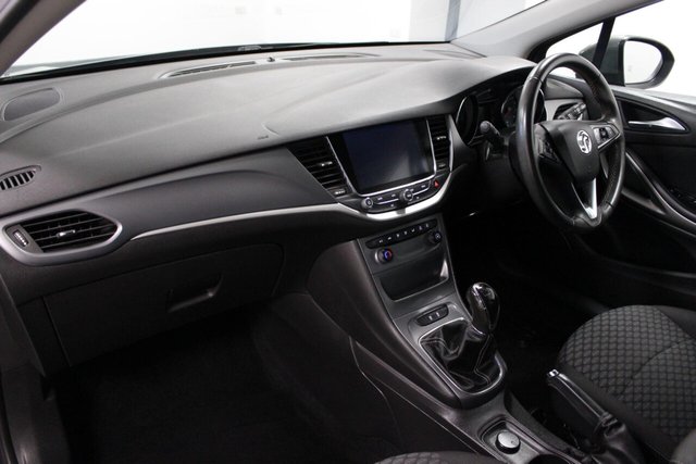 2018 VAUXHALL ASTRA - Photo 10