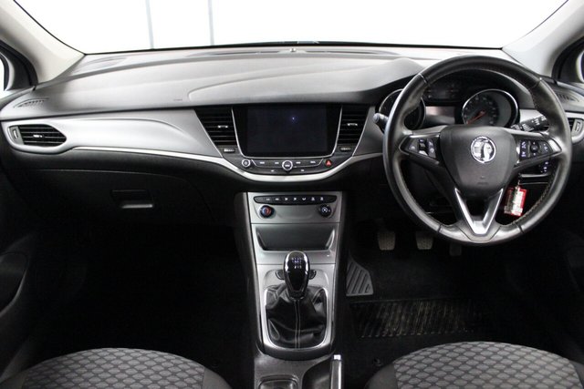 2018 VAUXHALL ASTRA - Photo 11