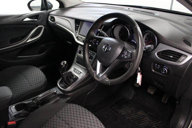 2018 VAUXHALL ASTRA - Photo 12