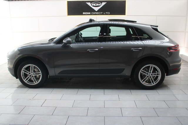 2015 PORSCHE MACAN - Photo 8