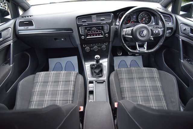 2014 VOLKSWAGEN GOLF - Photo 2