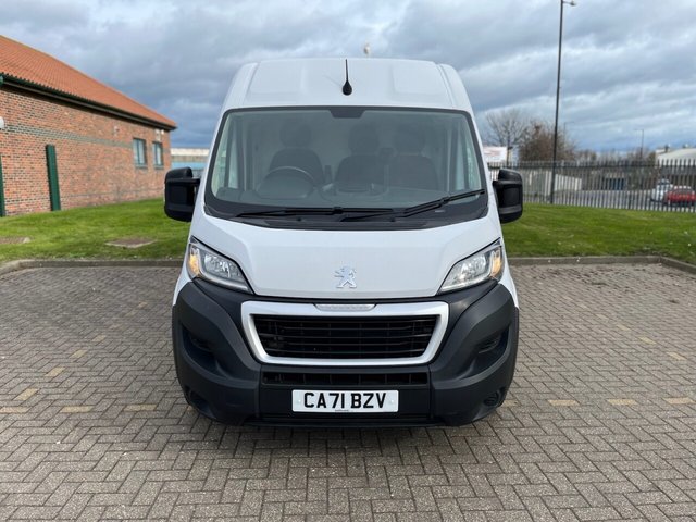 PEUGEOT BOXER 2.2 BlueHDi 335 Professional Panel Van 5dr Diesel Manual L3 H2 Euro 6 (s/s) (140 ps) - Photo 2