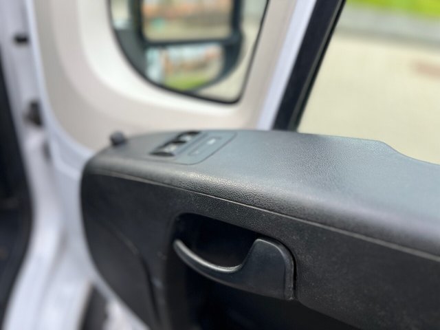 PEUGEOT BOXER 2.2 BlueHDi 335 Professional Panel Van 5dr Diesel Manual L3 H2 Euro 6 (s/s) (140 ps) - Photo 10