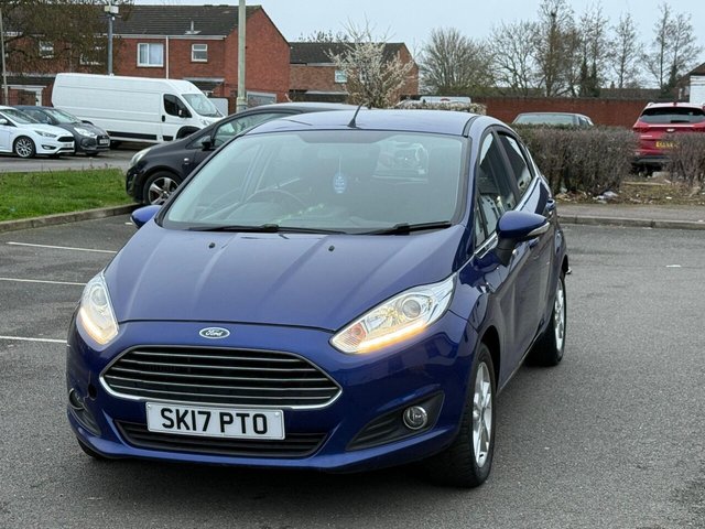 2017 FORD FIESTA - Photo 8