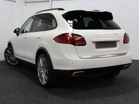 USED 2010 PORSCHE CAYENNE 3.0 D V6 TIPTRONIC S 5d 240 BHP PAN ROOF, HEATED SEATS,
