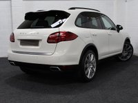USED 2010 PORSCHE CAYENNE 3.0 D V6 TIPTRONIC S 5d 240 BHP PAN ROOF, HEATED SEATS,